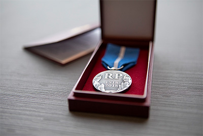 Andrzej Wiśniowski bekroond met de Medaille van het Eeuwfeest van herwonnen Onafhankelijkheid 